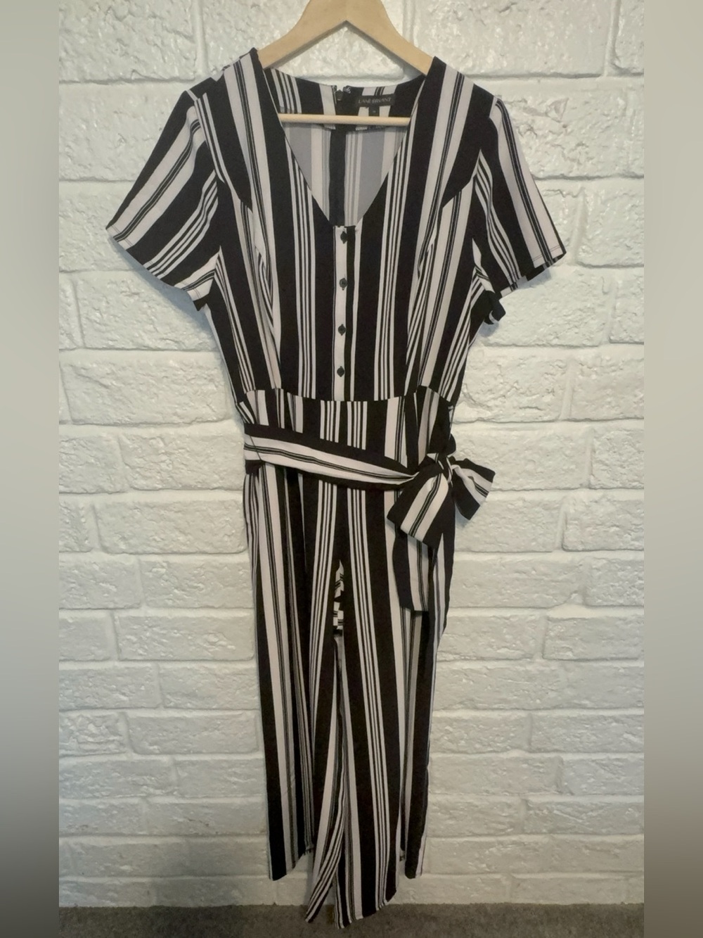 Lane Bryant Black White Stripes Jumpsuit Short Sleeves Wide Leg Size 14 Large